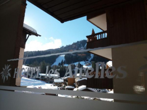 Отель Logis Les Airelles Restaurant Le Savoie, Ла Клюсаз